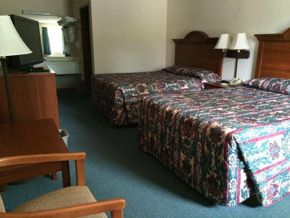 Green Gables Inn แบรนสัน ภายนอก รูปภาพ